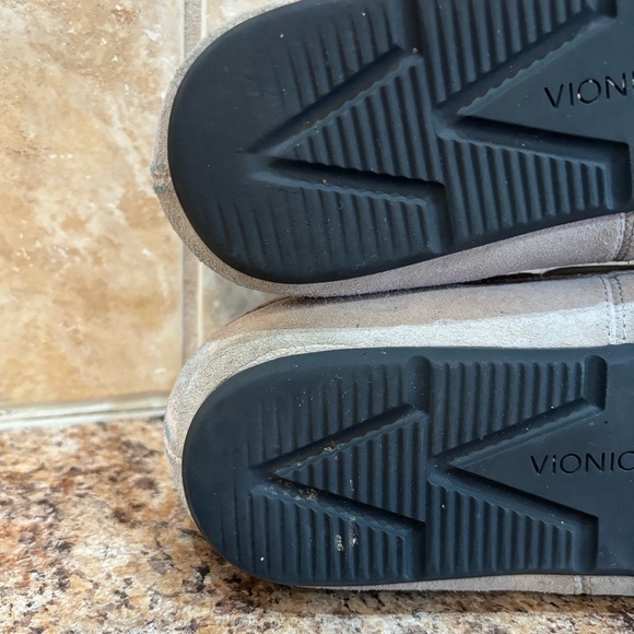 Vionic Alice Gray Suede Loafer Slippers Size 8 - Picture 14 of 14